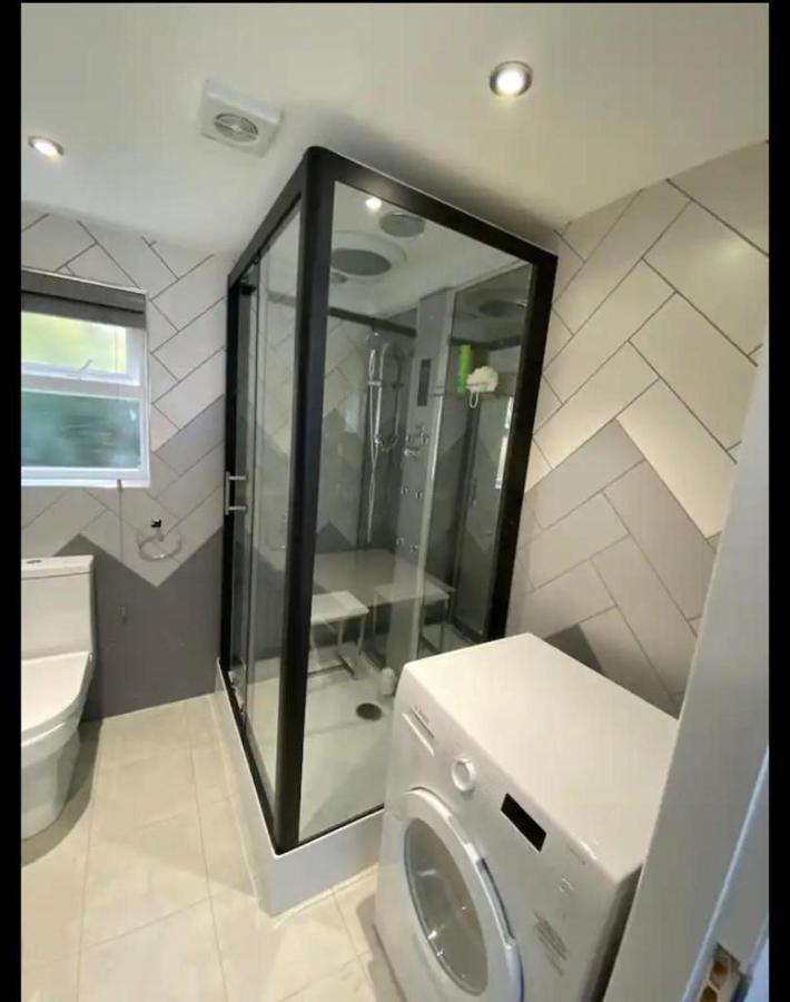 Man Studio - Stereoshower Freeparking 5Min-Metro Manchester Dış mekan fotoğraf