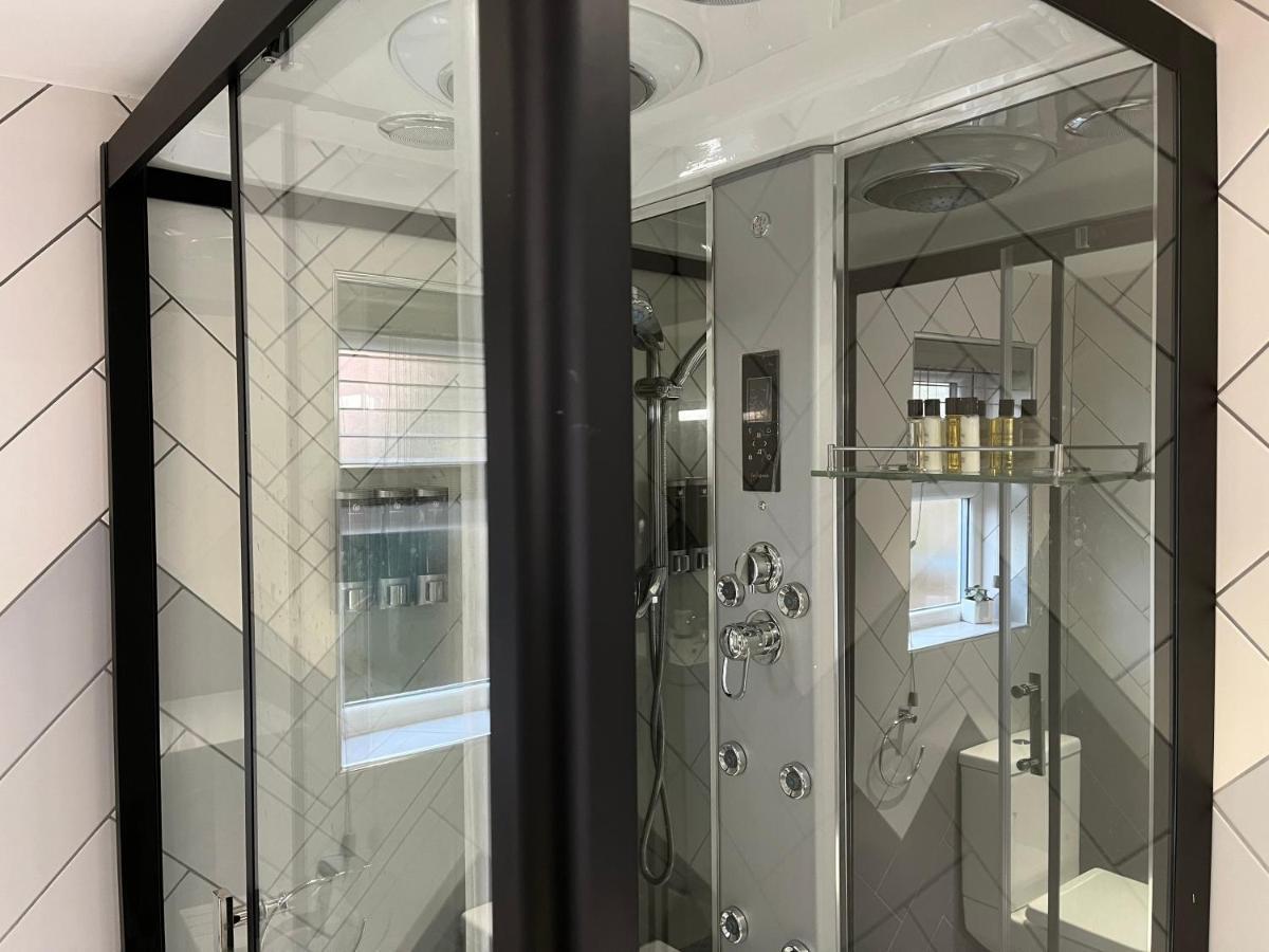 Man Studio - Stereoshower Freeparking 5Min-Metro Manchester Dış mekan fotoğraf